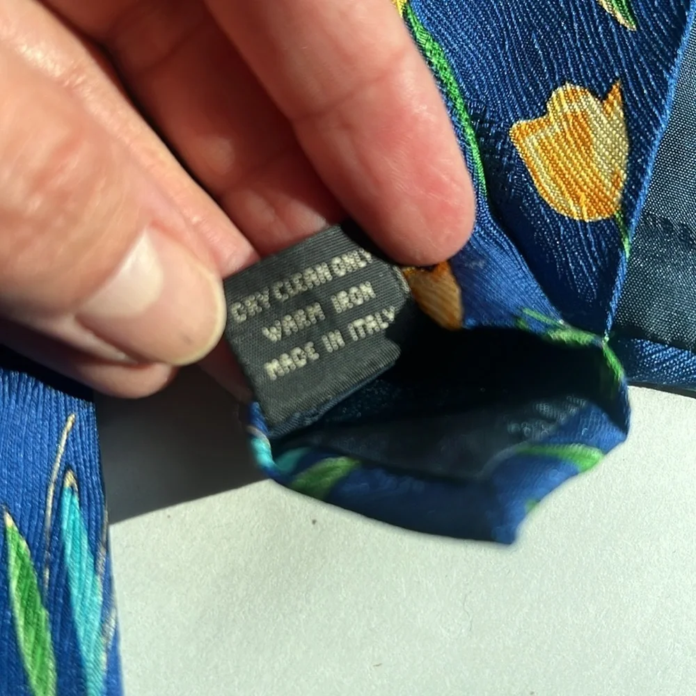 Ermenegildo Zegna 100% Silk Royal Blue Tie with Tulip Floral Novelty Print